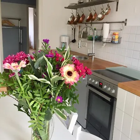 3-raum Monteurswohnung An Der Arena Apartman *