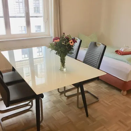 3-raum Monteurswohnung An Der Arena Appartement